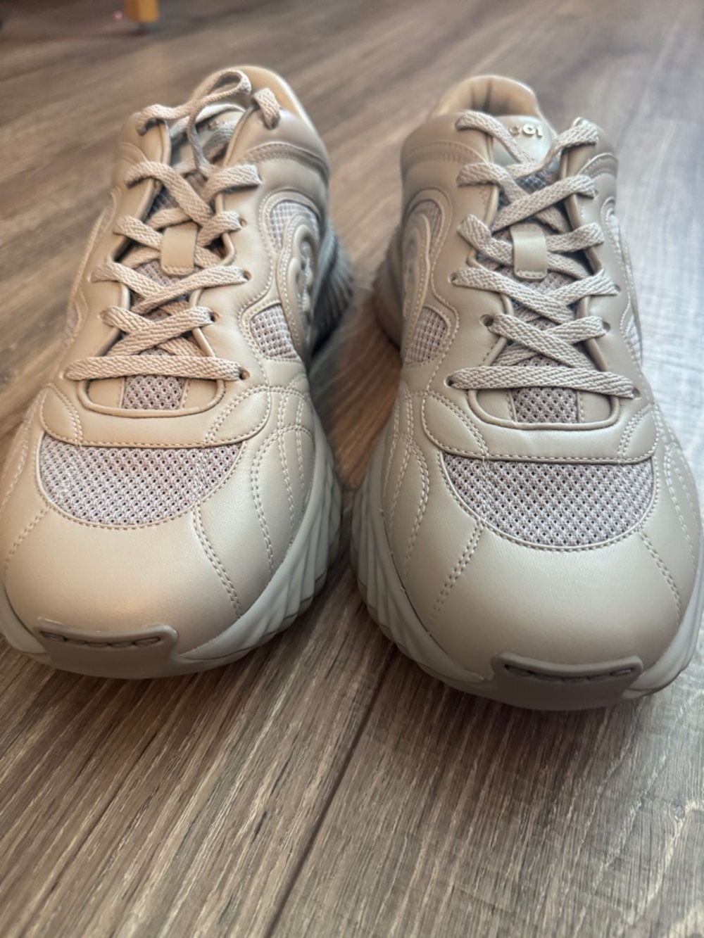 Gucci Light Gray Chunky Wave Sole Sneakers - Picture 8 of 12